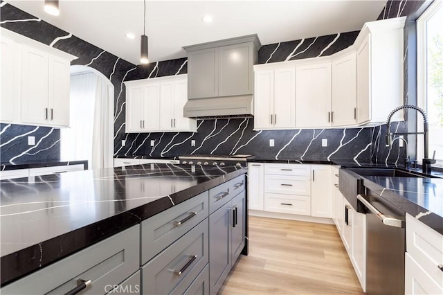 17195 Summit Hills Dr, Canyon Country, CA 91387 - kitchen featuring stainless steel appliances, a sink, tasteful backsplash, white cabinets, and recessed lighting