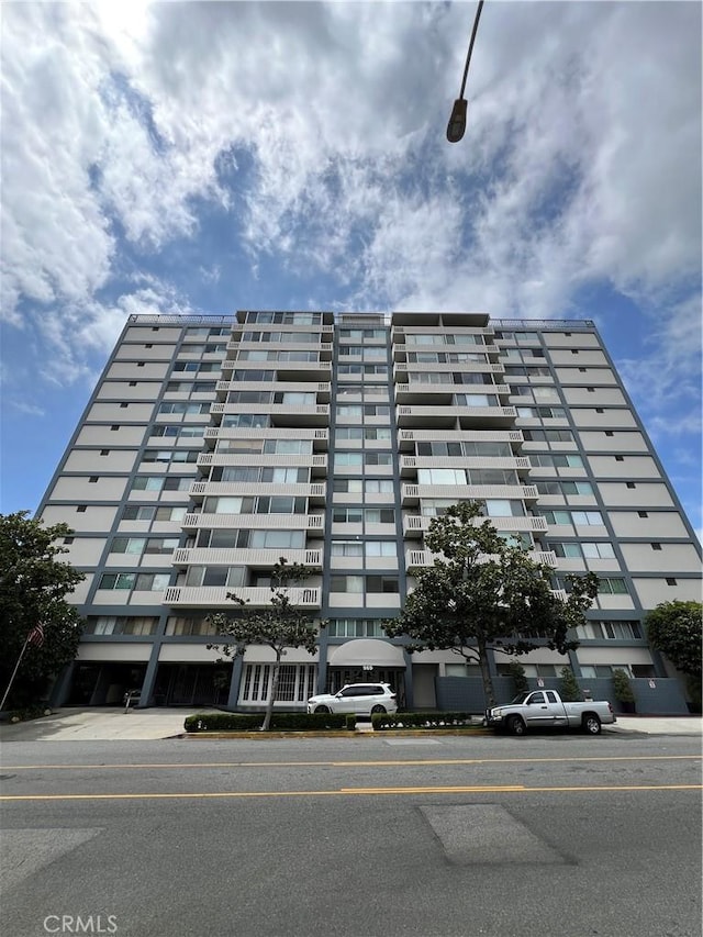 969 Hilgard Ave Unit 706, Los Angeles, CA 90024 - photo 1