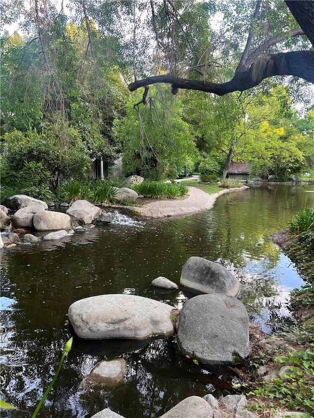 7111 Farralone Ave Unit 104, Canoga Park, CA 91303 - view of community