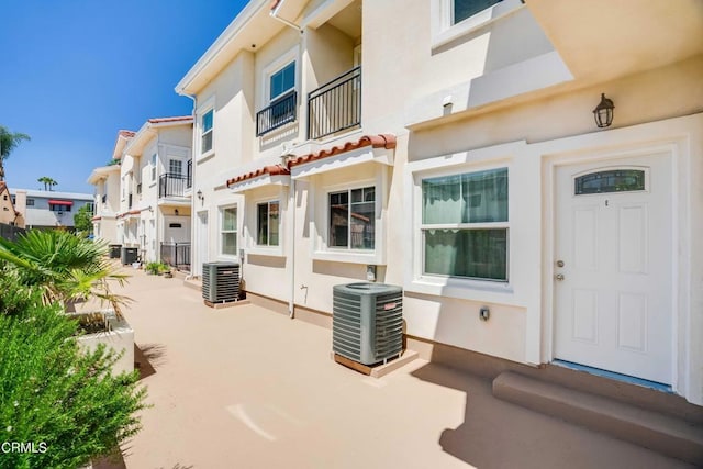300 E Alhambra Rd Unit D, Alhambra, CA 91801 - exterior space with stucco siding and a residential view