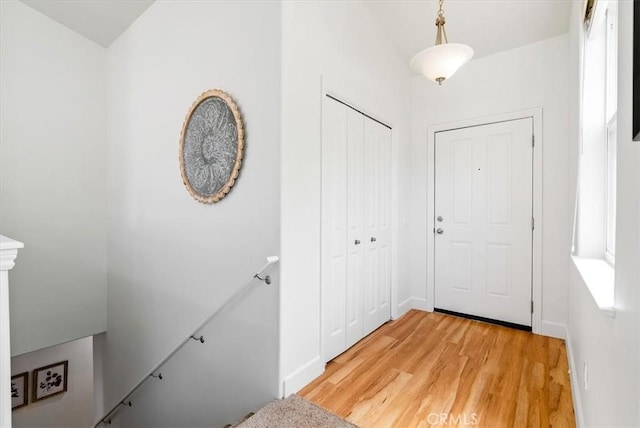 511 3rd St, Paso Robles, CA 93446 - foyer featuring light wood-style floors and baseboards