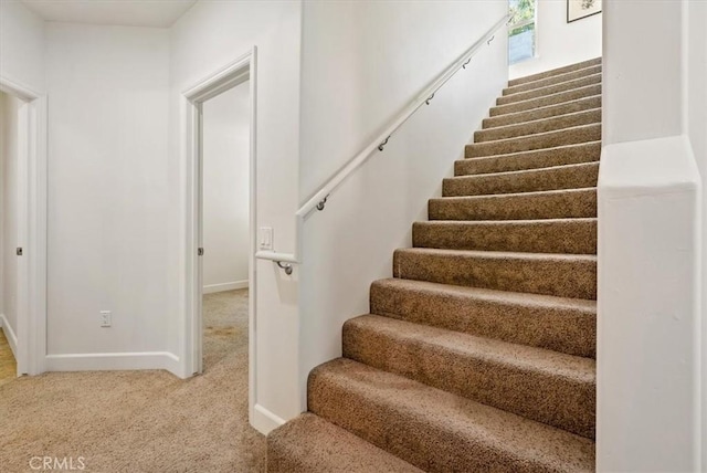 511 3rd St, Paso Robles, CA 93446 - staircase with carpet flooring and baseboards