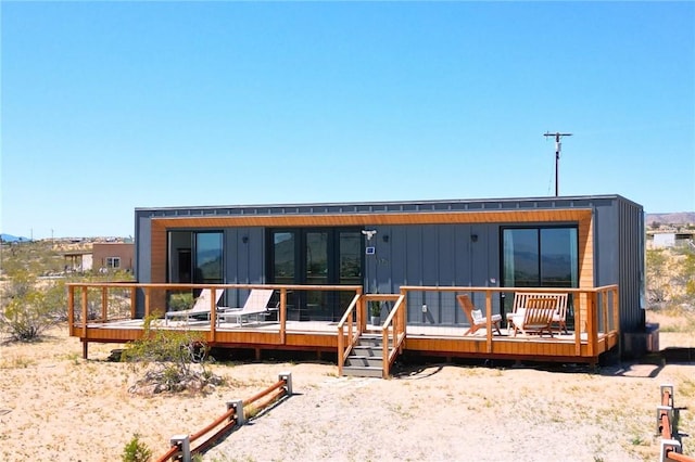 1375 Fortuna Ave, Landers, CA 92285 - back of property featuring a deck