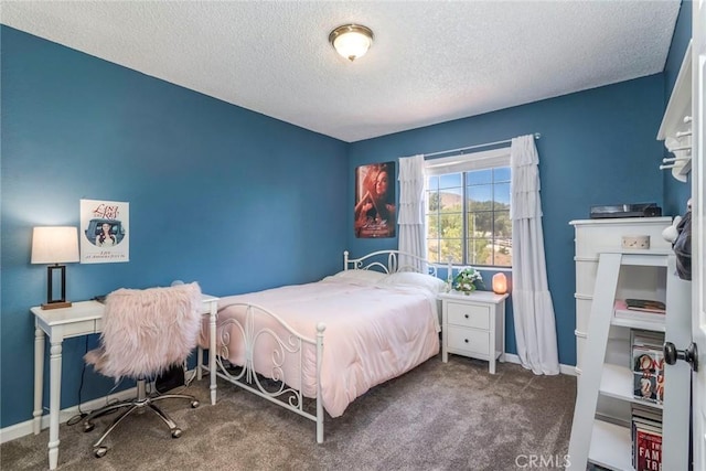 33693 Cattle Creek Rd, Acton, CA 93510 - bedroom featuring a textured ceiling, carpet flooring, and baseboards