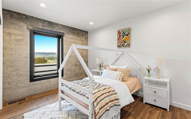 31303 Andres Pico Rd, San Juan Capistrano, CA 92675 - bedroom with wood finished floors and recessed lighting