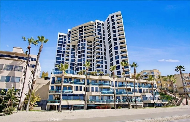 1310 E Ocean Blvd Unit 101, Long Beach, CA 90802 - view of apartment building / complex