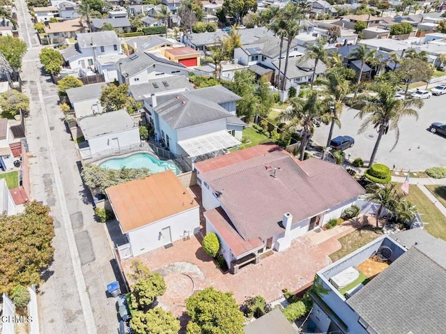 1805 Adelaide Ct, Oxnard, CA 93035 - aerial perspective of suburban area with a pool