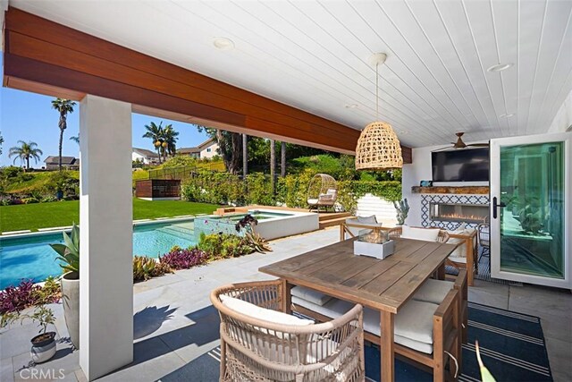 24132 Snipe Ln, Laguna Niguel, CA 92677 - view of patio featuring an outdoor pool, a hot tub, and outdoor dining space