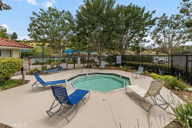 24132 Snipe Ln, Laguna Niguel, CA 92677 - view of swimming pool featuring a community hot tub and a patio area
