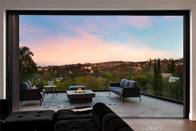 5134 Medina Rd, Woodland Hills, CA 91364 - photo 2