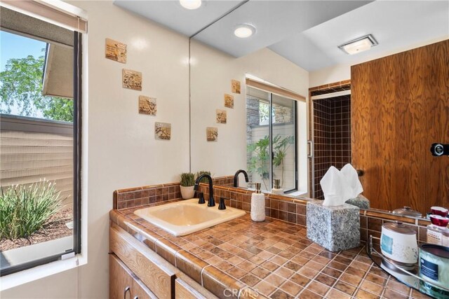 7805 Buena Tierra Ct, Bakersfield, CA 93309 - photo 25