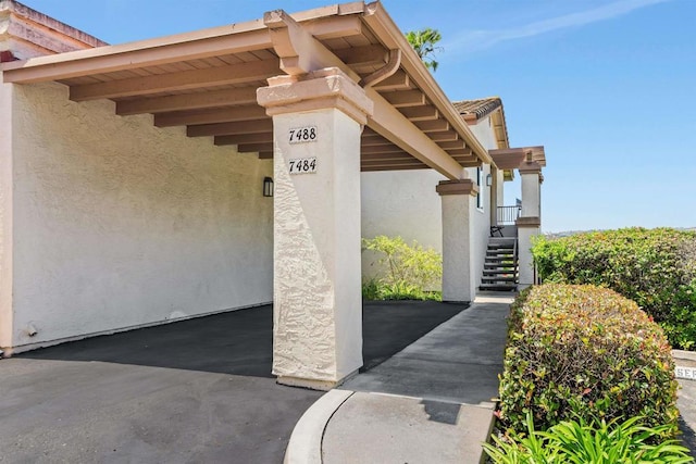 7488 Altiva Pl, Carlsbad, CA 92009 - surrounding community featuring stairway
