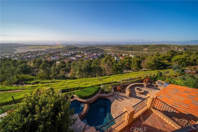 7 Ocean Heights Dr, Newport Coast, CA 92657 - aerial view of a pool