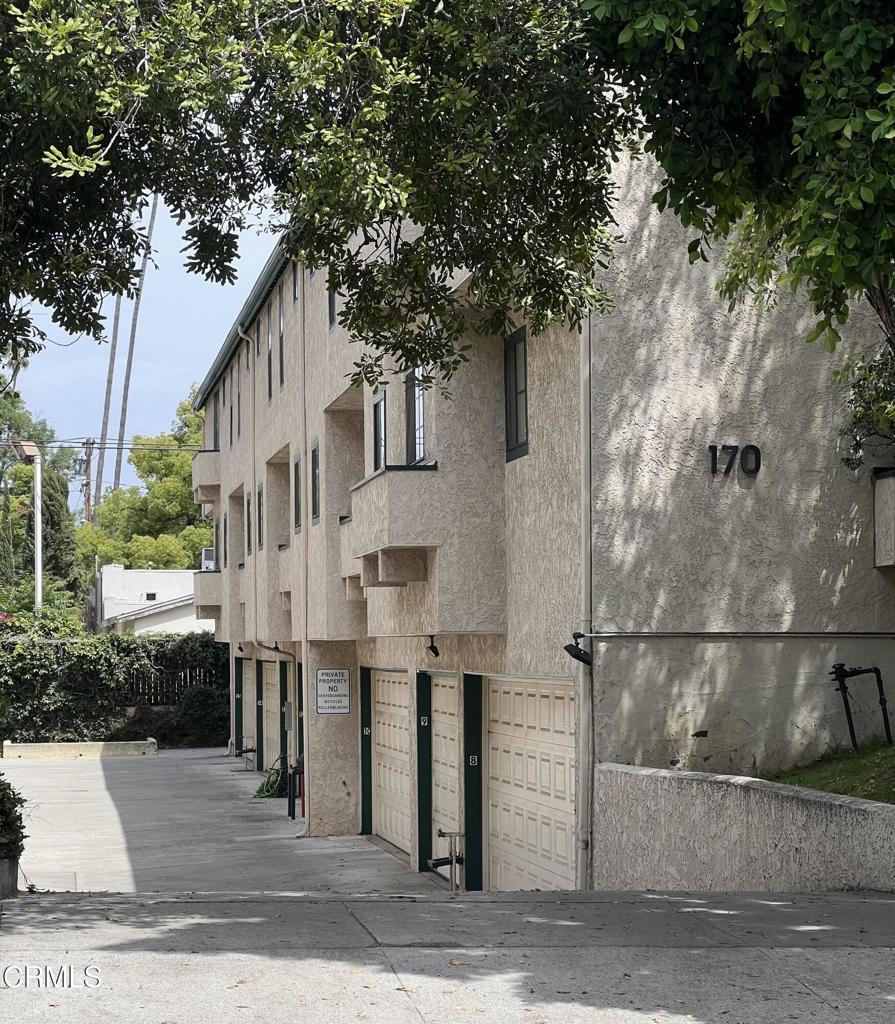 170170 N Sierra Bonita Ave Unit 11, Pasadena, CA 91106 - view of building exterior with an attached garage