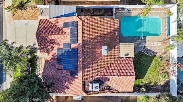 2505 Stuart Ave, Clovis, CA 93611 - view of subject property featuring a pool area