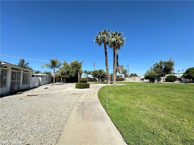 309 Santo Dr, San Jacinto, CA 92583 - view of green lawn