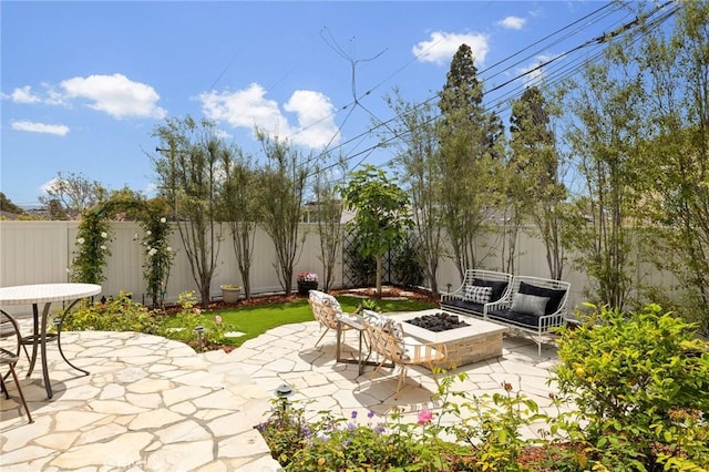 2711 Elm Ave, Manhattan Beach, CA 90266 - view of patio / terrace featuring a fire pit and a fenced backyard