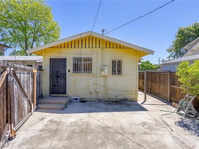 911 N Dos Robles Pl, Alhambra, CA 91801 - view of outbuilding featuring fence