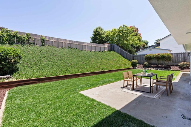 4687 Murat Ct, San Diego, CA 92117 - fenced backyard with a patio area and outdoor dining area