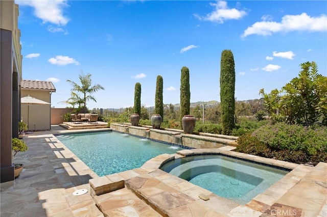 27371 Via Priorato, San Juan Capistrano, CA 92675 - view of swimming pool with a patio and a pool with connected hot tub