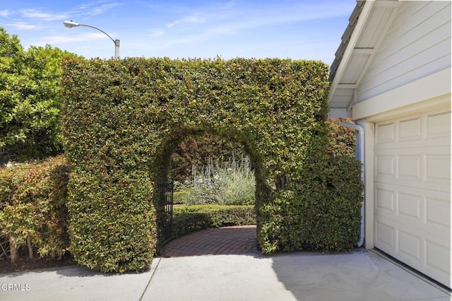 2426 Warbler Ave, Ventura, CA 93003 - view of patio with a garage
