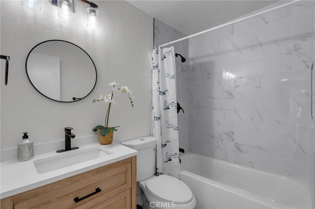 1075 Molino Ave Unit D, Long Beach, CA 90804 - full bath with vanity, shower / bath combo with shower curtain, and toilet