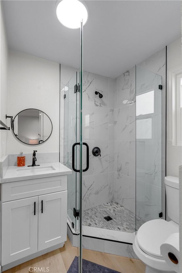 1075 Molino Ave Unit D, Long Beach, CA 90804 - full bath featuring toilet, a marble finish shower, and vanity