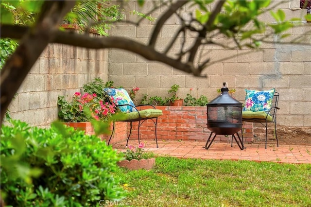 10345 Sherman Grove Ave, Sunland, CA 91040 - view of patio / terrace