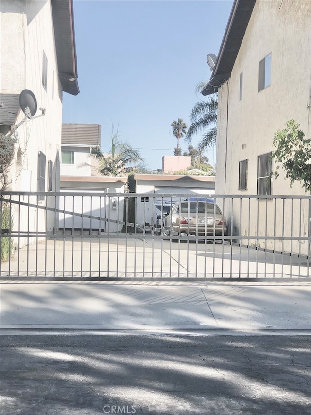 gate featuring fence