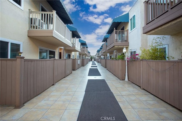 2852 Sawtelle Blvd Unit 41, Los Angeles, CA 90064 - surrounding community with a residential view