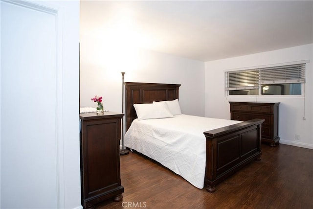 2852 Sawtelle Blvd Unit 41, Los Angeles, CA 90064 - bedroom with dark wood-type flooring