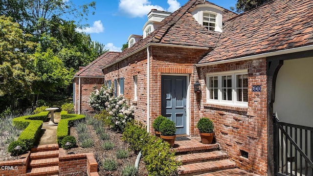 741 Burleigh Dr, Pasadena, CA 91105 - doorway to property with brick siding