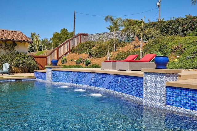 view of swimming pool
