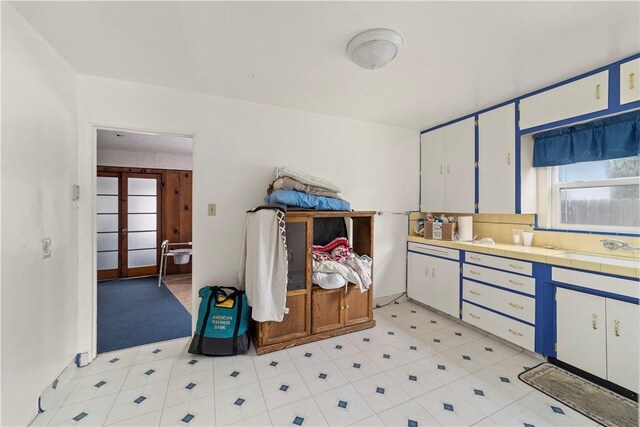 527 W Olive Ave, Monrovia, CA 91016 - bathroom with vanity