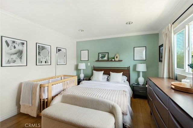 1100 Rutland Rd Unit 12, Newport Beach, CA 92660 - bedroom with dark wood finished floors, ornamental molding, and recessed lighting