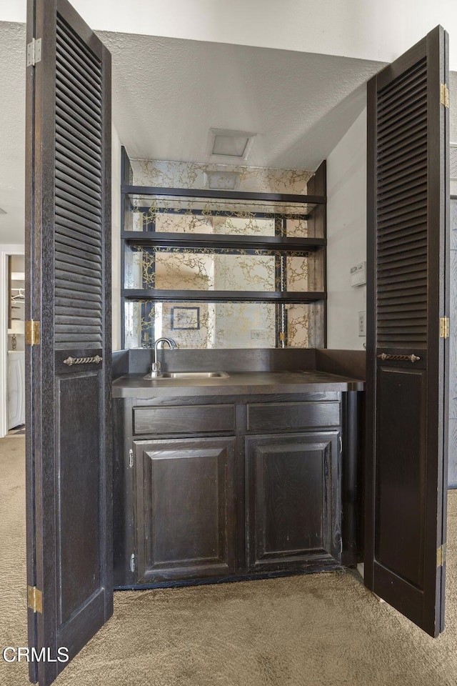 2120 Jamestown Way, Oxnard, CA 93035 - indoor bar with light colored carpet and a textured ceiling