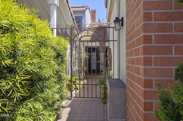2120 Jamestown Way, Oxnard, CA 93035 - view of gate