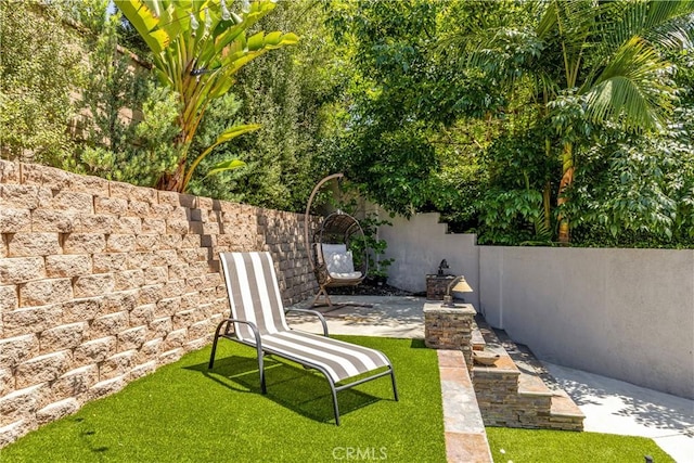 22602 Manalastas Dr, Lake Forest, CA 92630 - view of yard with fence