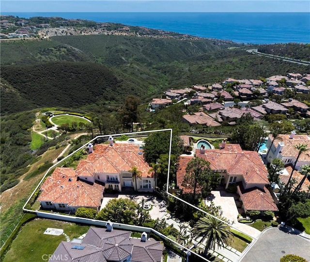18 Morning View Dr, Newport Coast, CA 92657 - aerial view of residential area featuring property boundaries highlighted and a large body of water