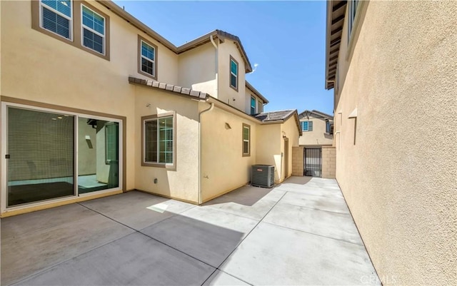 14991 Cavetto Ln, Fontana, CA 92336 - view of patio / terrace featuring central air condition unit