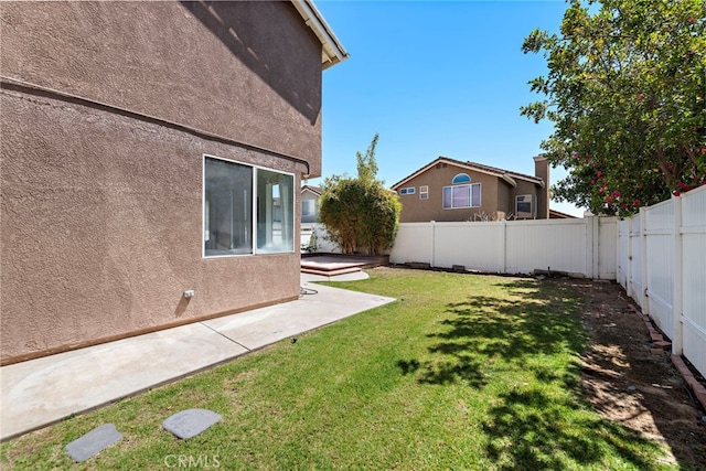 15283 Rousseau Ln, La Mirada, CA 90638 - view of yard featuring a patio area
