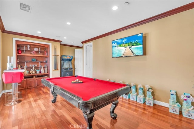 rec room featuring ornamental molding, light wood-style floors, baseboards, billiards table, and recessed lighting