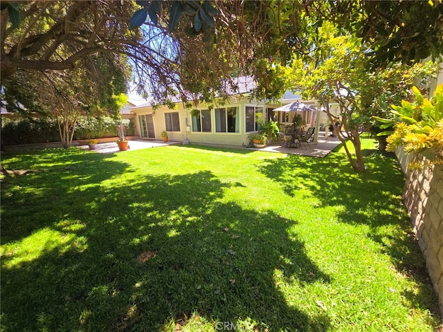 3889 Acorn Ct, Simi Valley, CA 93063 - view of yard featuring a patio