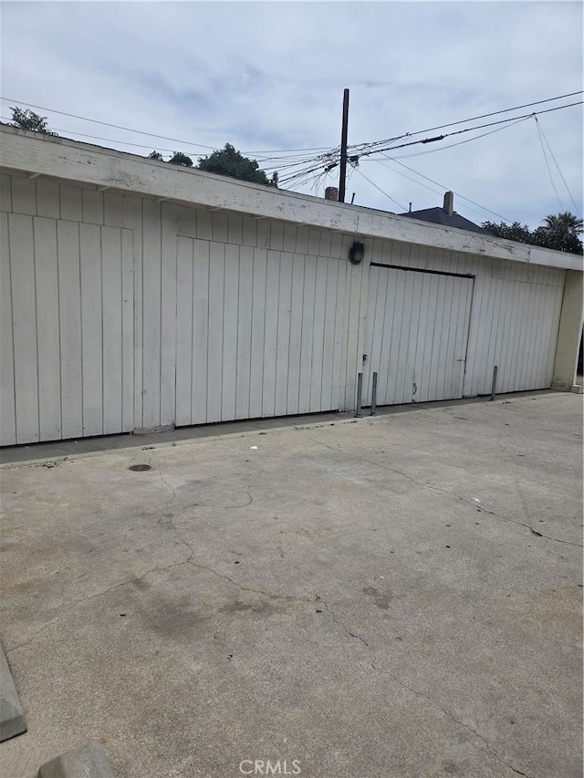 270 E 6th St, Pomona, CA 91766 - view of garage