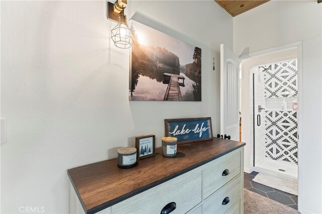 698 W Victoria Ct, Lake Arrowhead, CA 92352 - detailed view