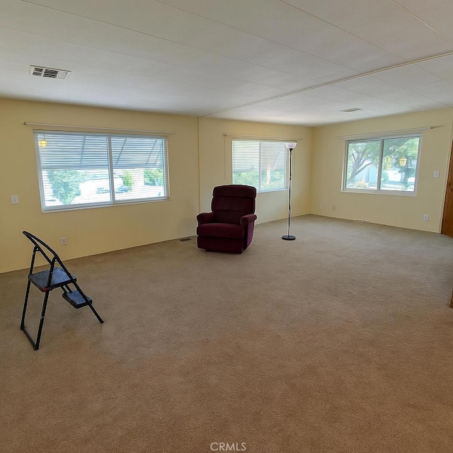 560 Silver Leaf Dr, Oroville, CA 95966 - living area featuring carpet flooring