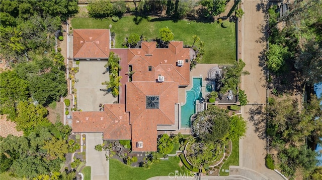 5081 Gateway Rd, Rancho Cucamonga, CA 91701 - view of subject property featuring a pool area