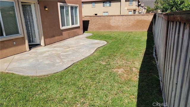 29746 Maxmillian Ave, Murrieta, CA 92563 - view of yard with a patio area