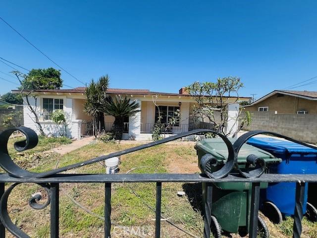 3837 Lincoln Ave, El Monte, CA 91731 - ranch-style house featuring a fenced front yard