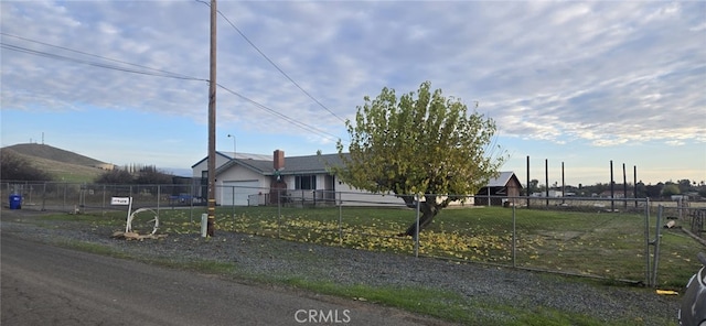 679 E Mulberry Ave, Porterville, CA 93257 - photo 2